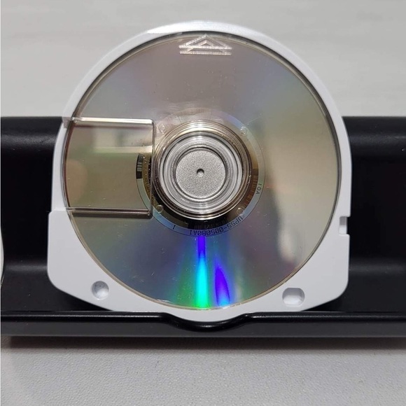 PSP Marvel Nemesis- Rise of the Imperfects - Picture 2 of 3